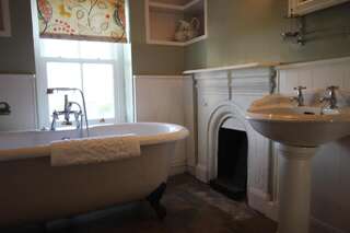 Дома для отпуска Hill House Clifden Клифден Дом для отпуска-15